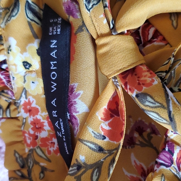 Zara Floral blouse - Picture 3 of 6